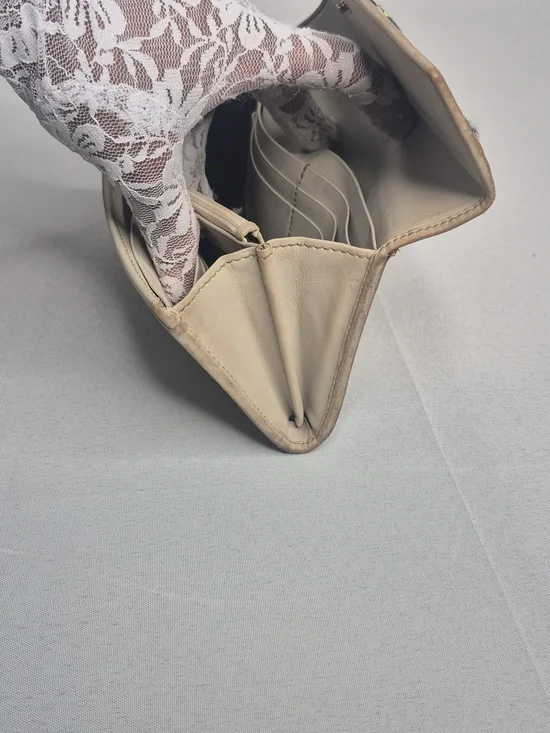 Gucci Beige Brown GG Supreme Continental Wallet with Green-Red Web - Picture 15 of 17